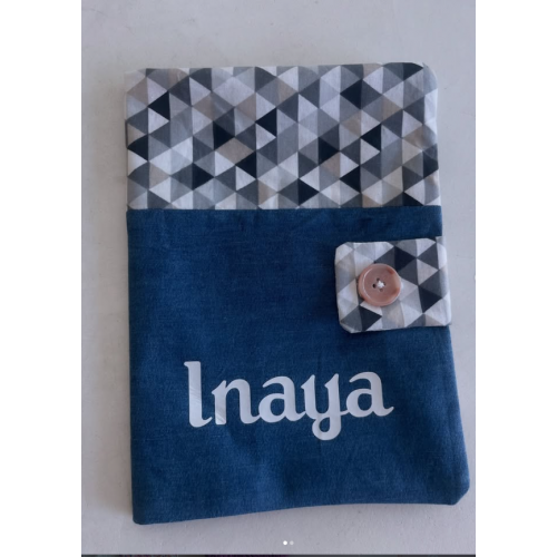 Protège carnet de santé bouton